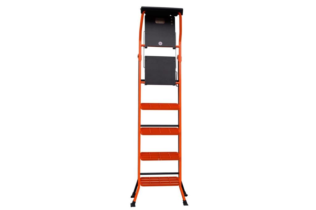 ESCALERA DE ACERO CON PELDAÑOS DE TRÁMEX - HERA